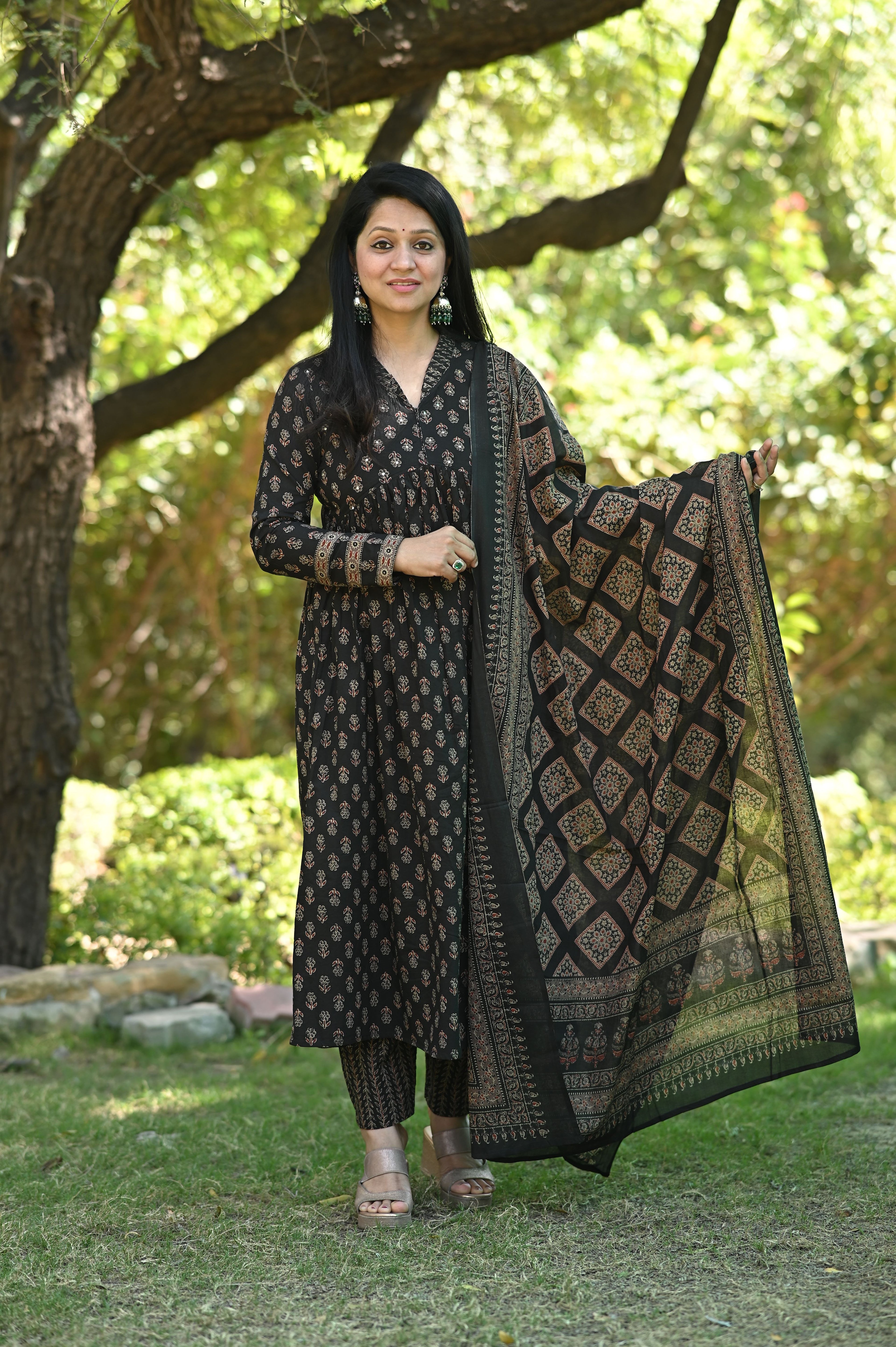 Black  Alia Cotton Suit Set