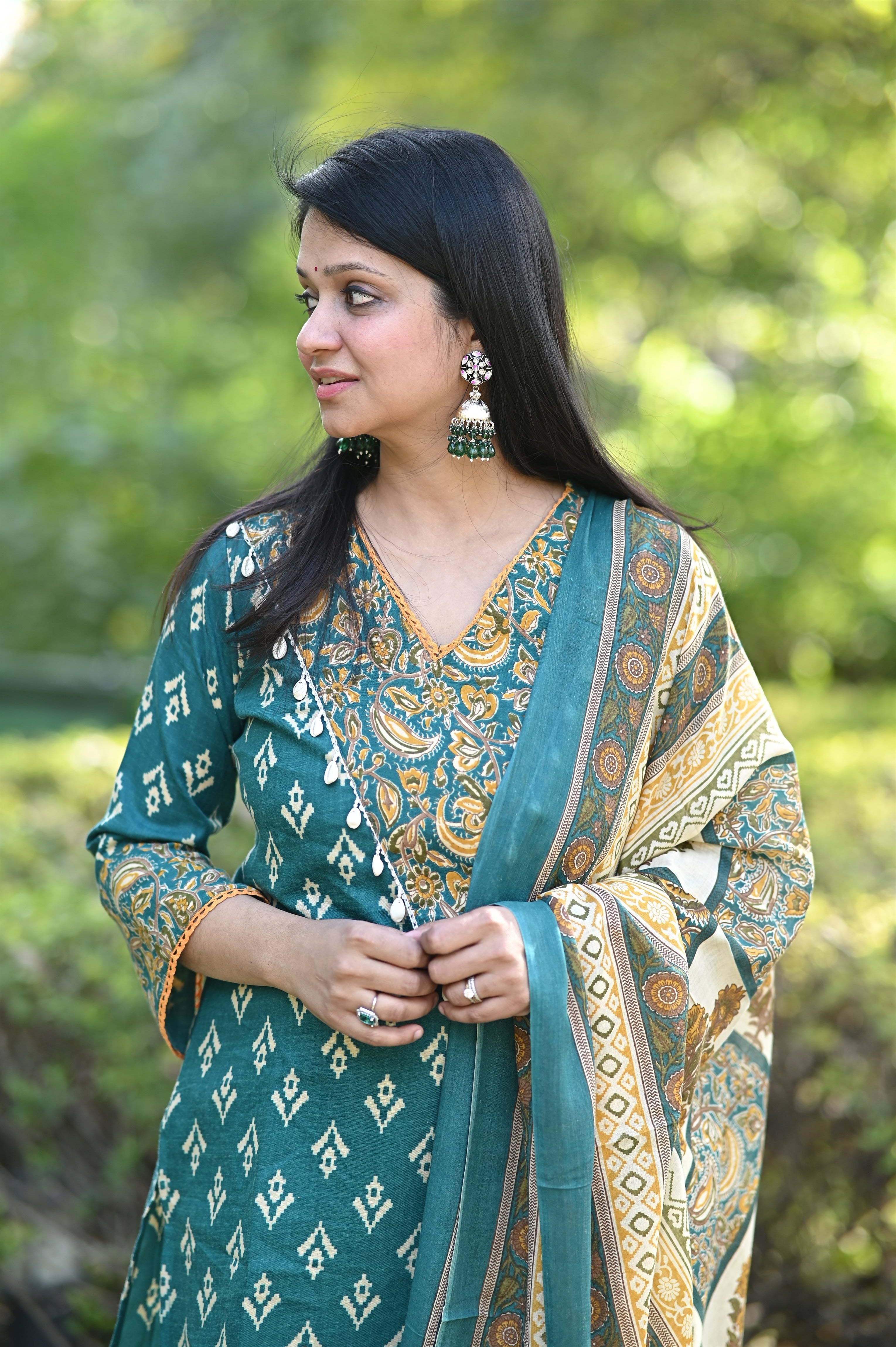 Gujrati Rama-Green Cotton Suit Set